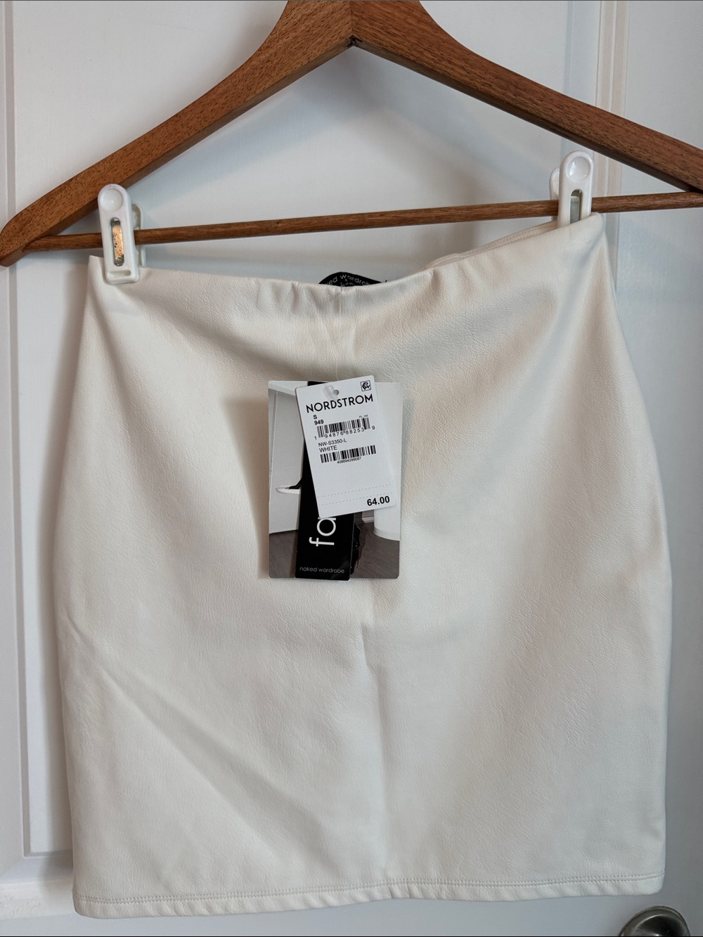 Naked Wardrobe Cream Women's faux leather Mini Skirt sz Small